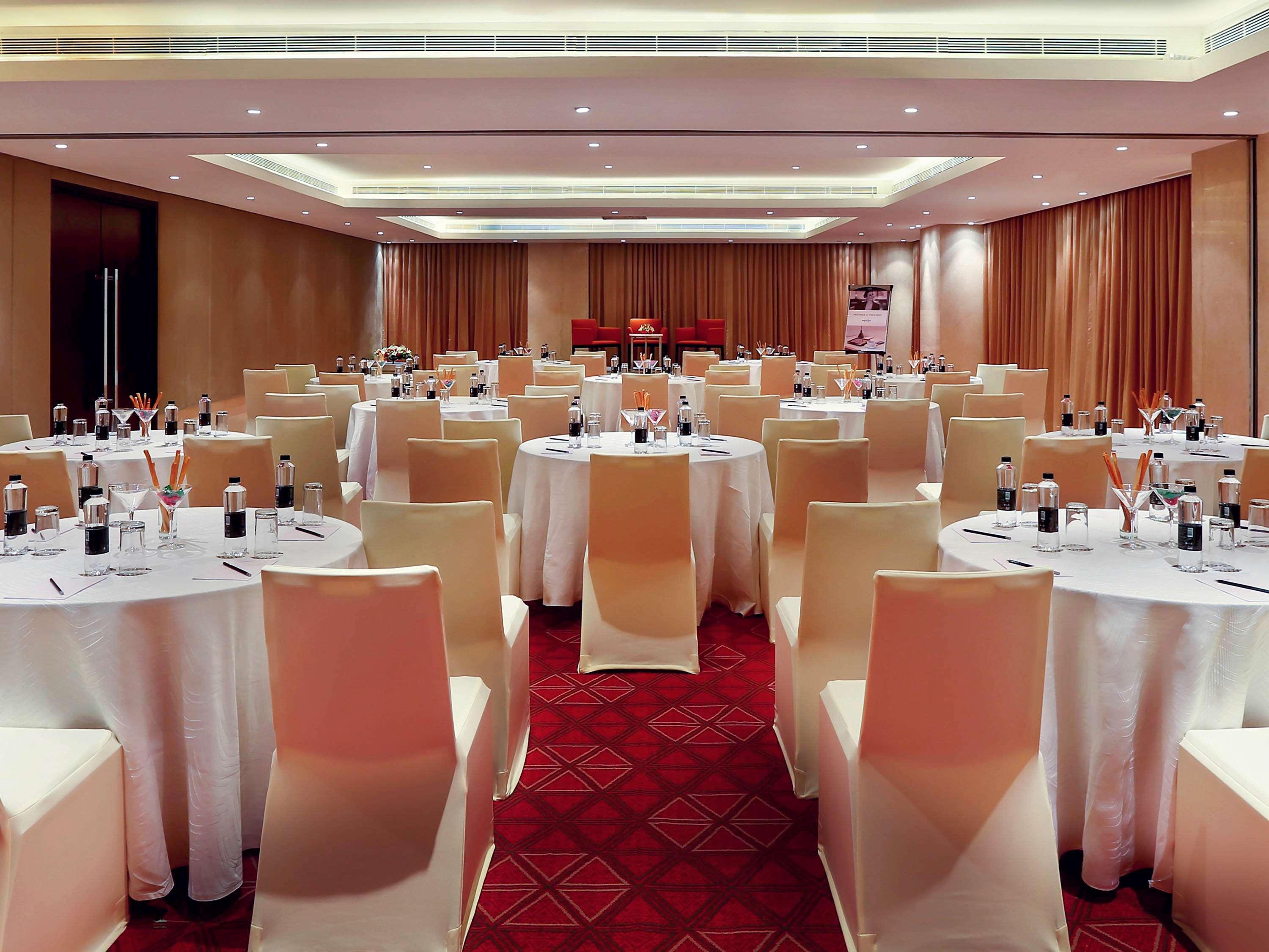 Mercure Hyderabad Kcp Banjara Hills, An Accor Hotel Εξωτερικό φωτογραφία Meeting room