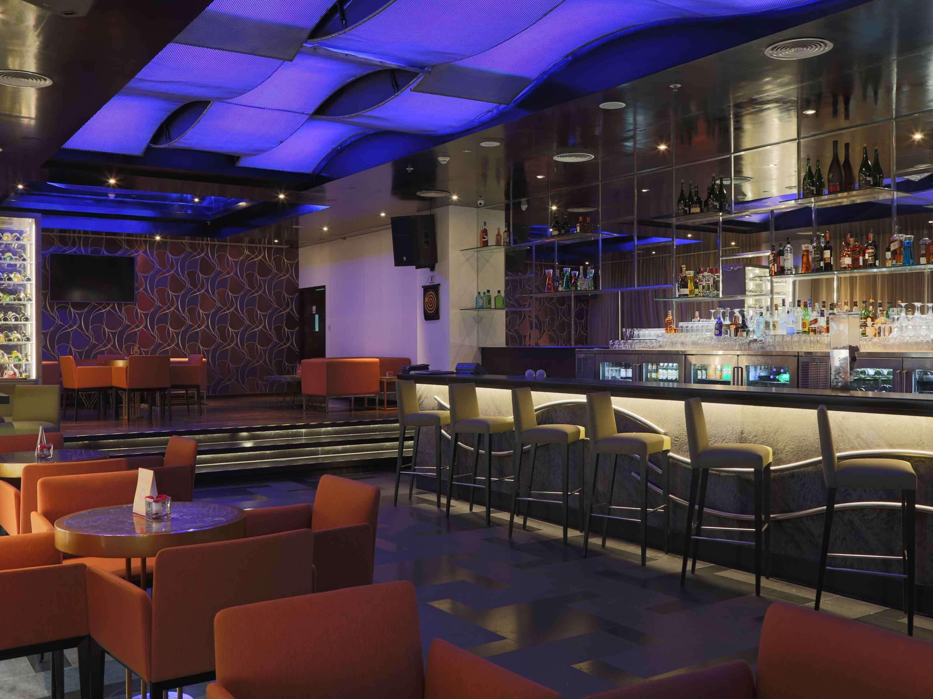 Mercure Hyderabad Kcp Banjara Hills, An Accor Hotel Εξωτερικό φωτογραφία The bar at the 101 bar