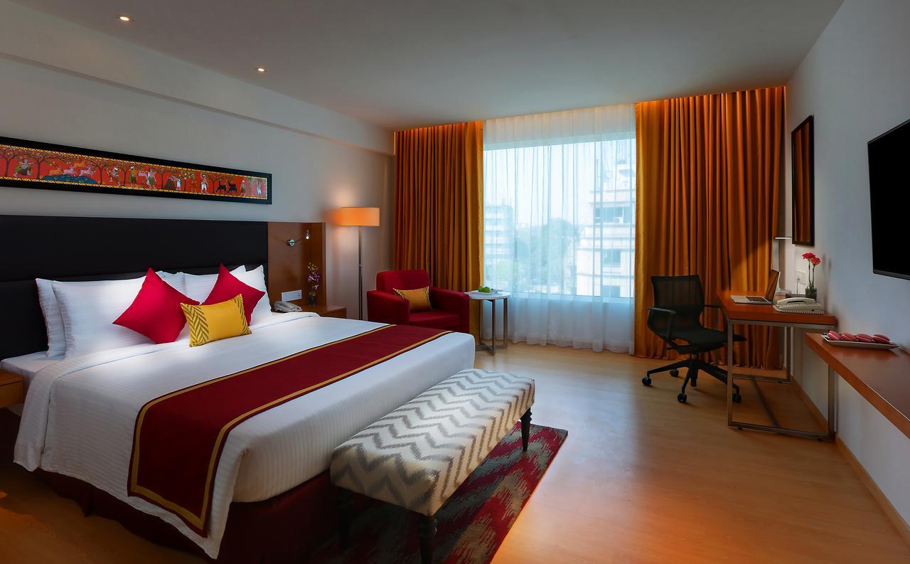 Mercure Hyderabad Kcp Banjara Hills, An Accor Hotel Εξωτερικό φωτογραφία